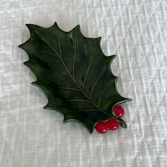 Vintage Christmas holly dish - Picture 3 of 3